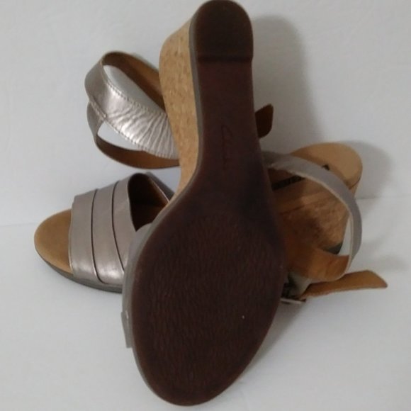 Clarks Strap Wedge Sandals - Picture 7 of 16